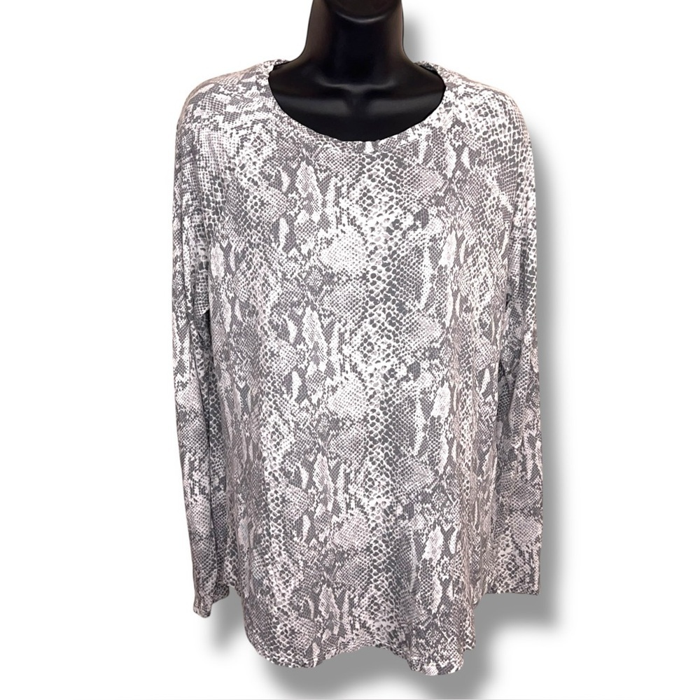 Large Snakeskin Print Long Sleeve Shirt Lightweight Time And Tru White Grey